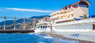 Лучшие и недорогие отели Сочи у моря с бассейном